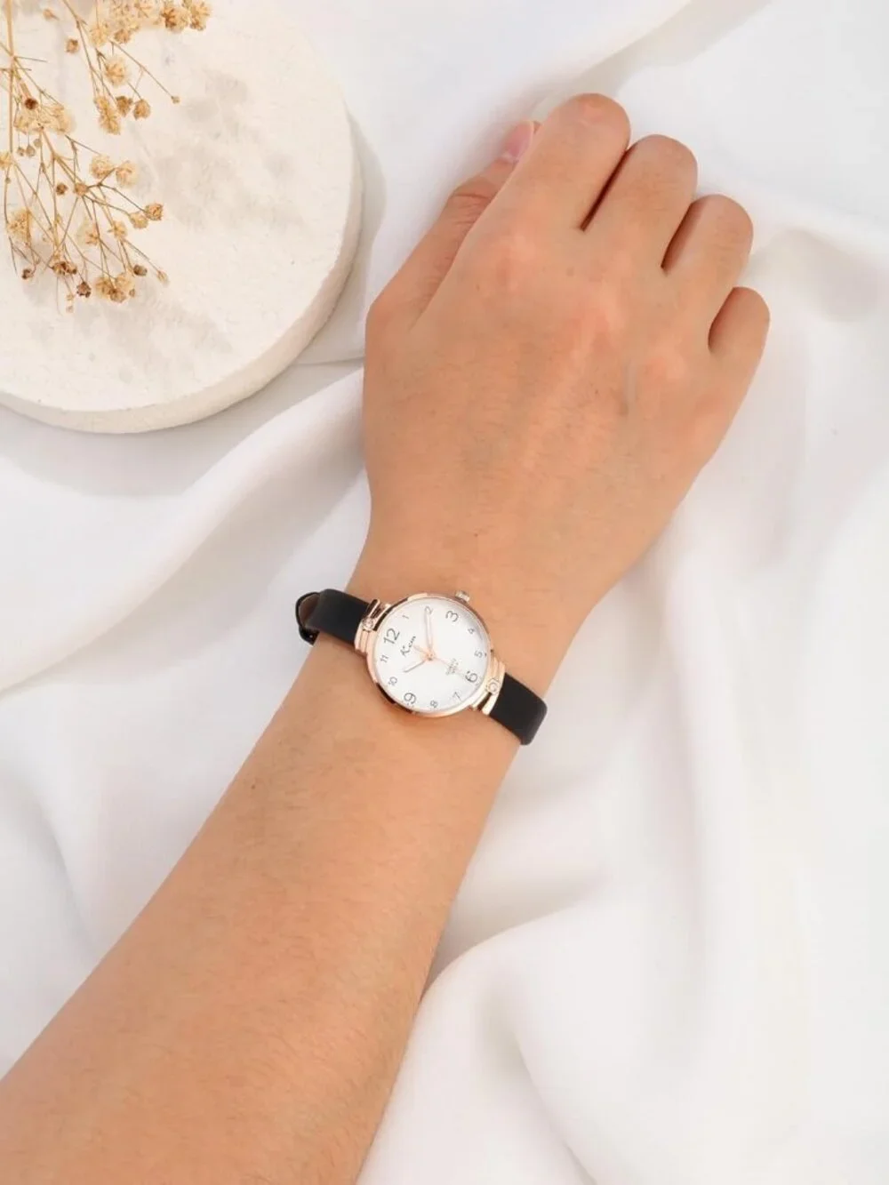 Women's Black Analog Quartz Classic Round Case PU Leather Casual Wrist Watch